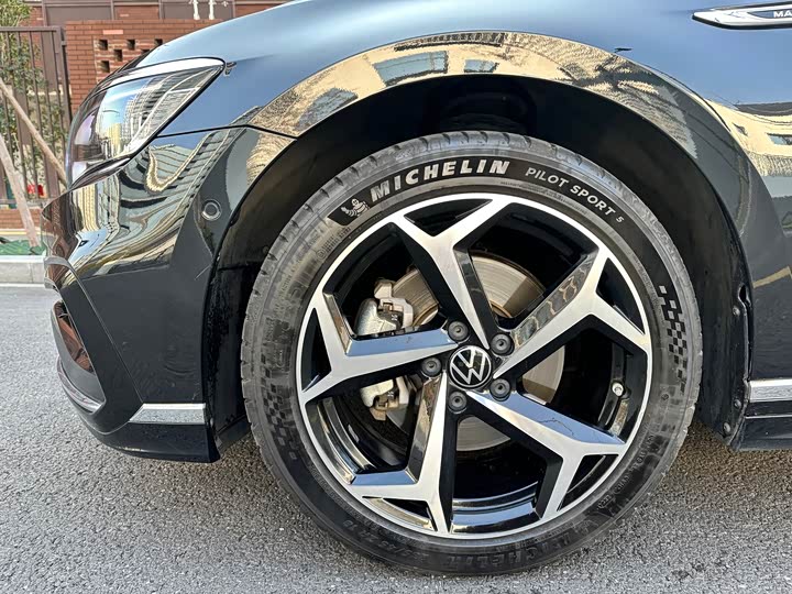 Фото 4 - Volkswagen Magotan