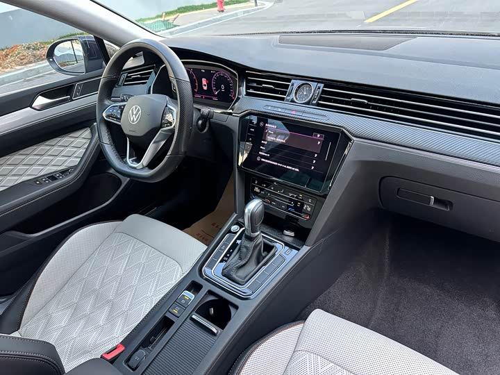 Фото 7 - Volkswagen Magotan