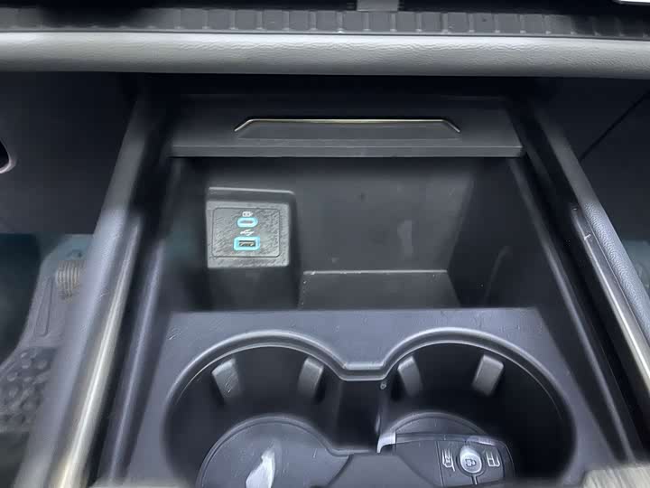 Фото 4 - Ford Edge