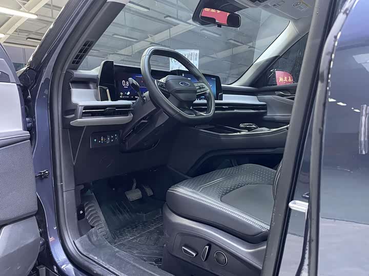 Фото 8 - Ford Edge