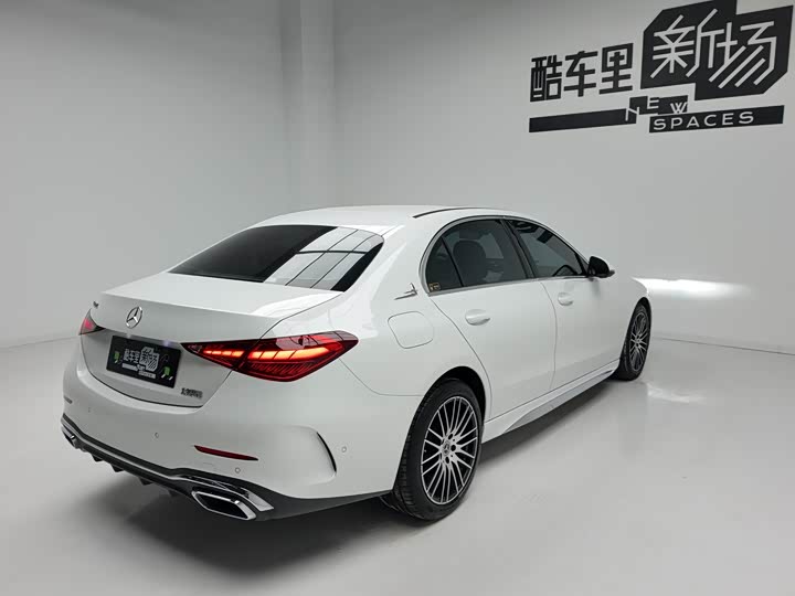 Фото 4 - Mercedes-Benz C-Class