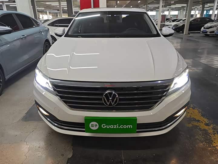 Фото 3 - Volkswagen Lavida