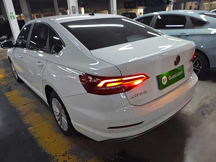 Фото 5 - Volkswagen Lavida