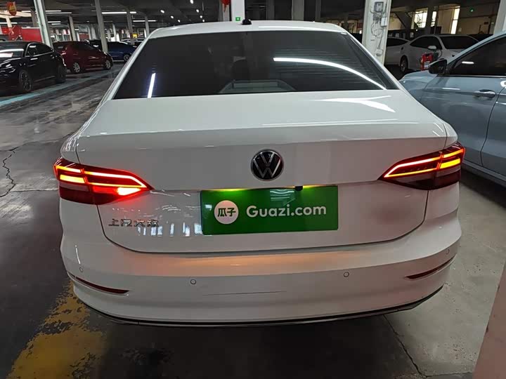 Фото 6 - Volkswagen Lavida