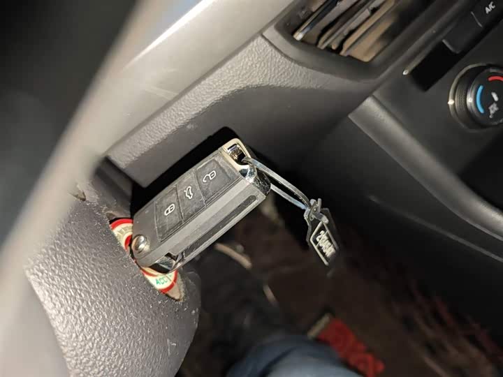 Фото 9 - Volkswagen Lavida