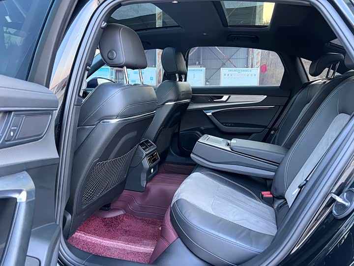 Фото 5 - Audi A6L