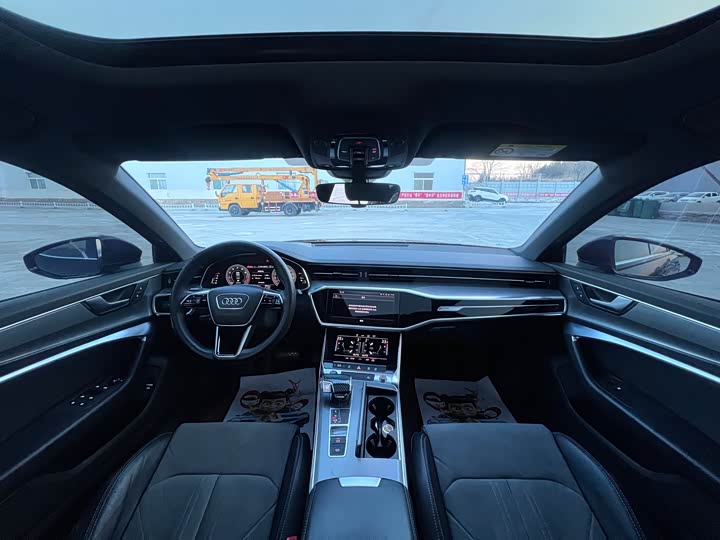 Фото 6 - Audi A6L