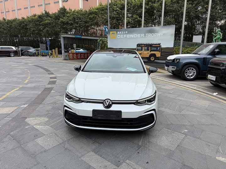 Фото 9 - Volkswagen Golf