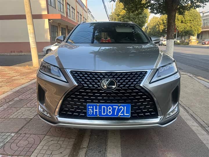 Фото 2 - Lexus RX