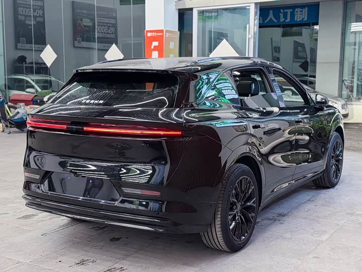 Фото 7 - Zeekr 7X