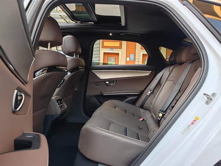 Фото 6 - BYD Han