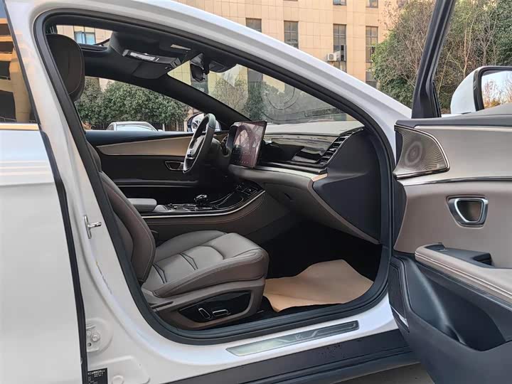 Фото 7 - BYD Han