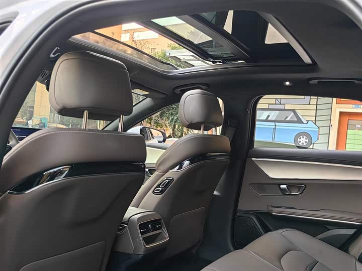 Фото 8 - BYD Han