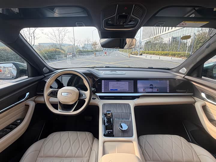 Фото 5 - Geely Monjaro