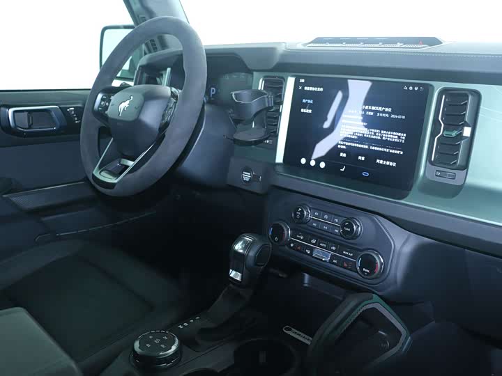 Фото 6 - Ford Bronco