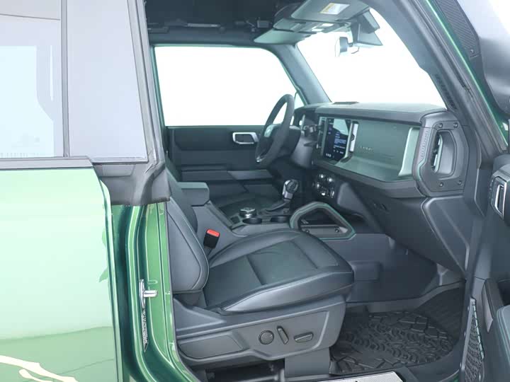 Фото 9 - Ford Bronco