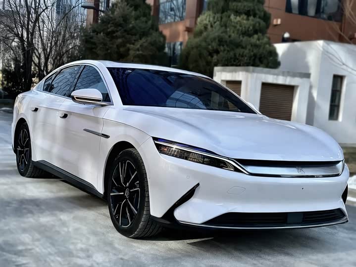 Фото 2 - BYD Han