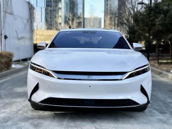 Фото 3 - BYD Han