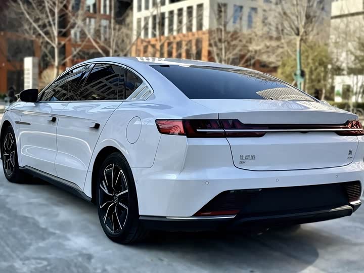 Фото 6 - BYD Han