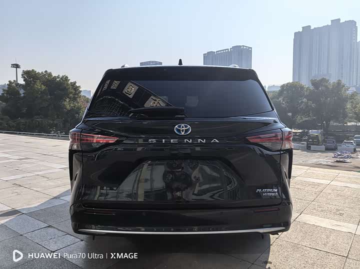 Фото 5 - Toyota Sienna