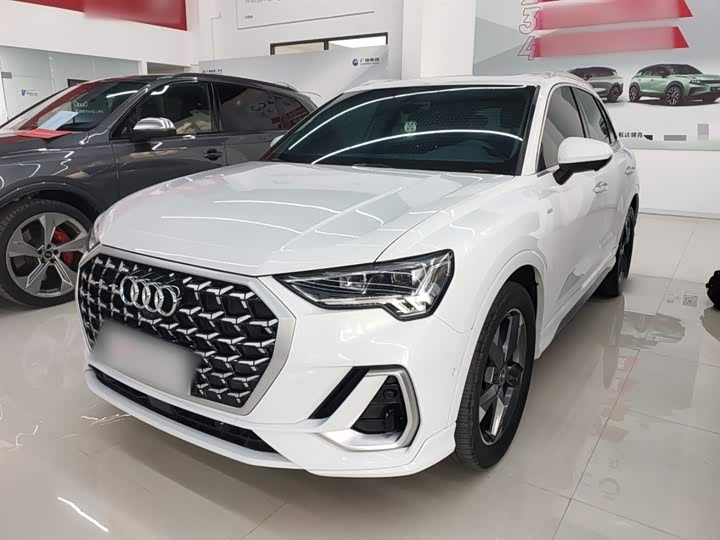 Фото 1 - Audi Q3