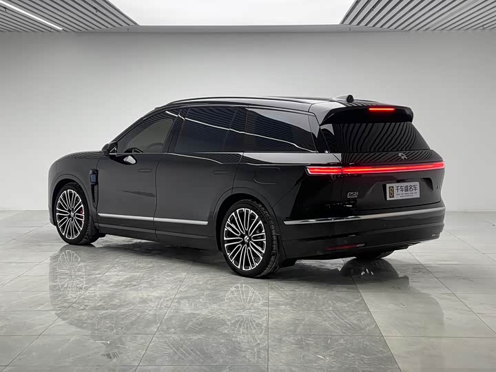 Фото 4 - Nio ES8