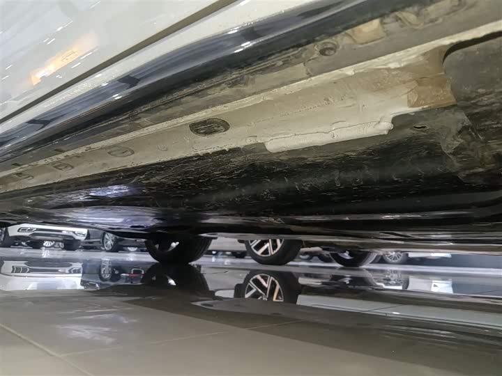 Фото 2 - Volkswagen Golf