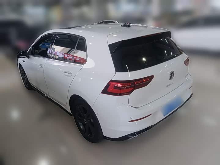 Фото 9 - Volkswagen Golf