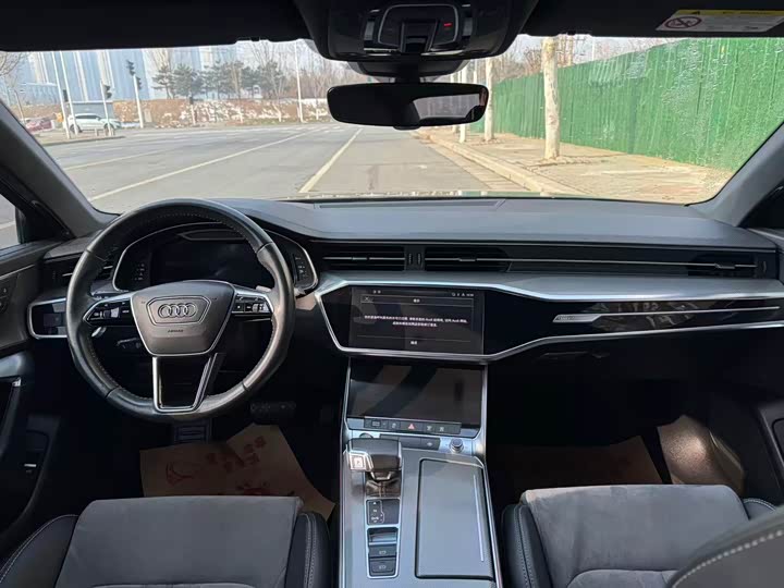 Фото 5 - Audi A6L