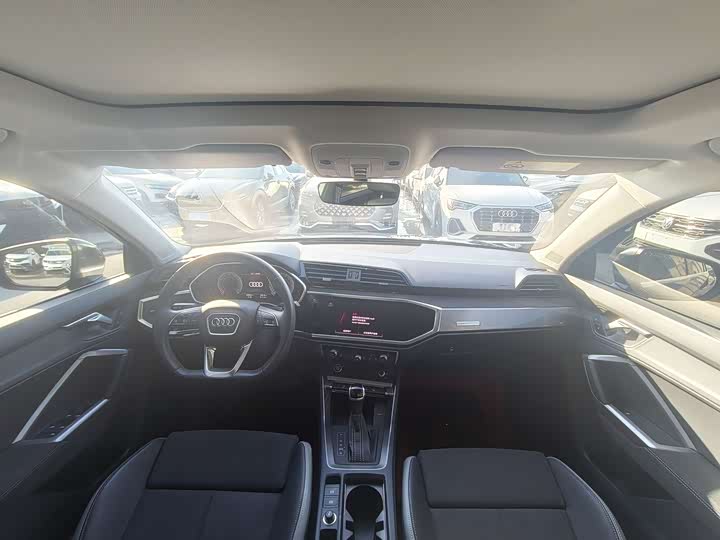 Фото 6 - Audi Q3