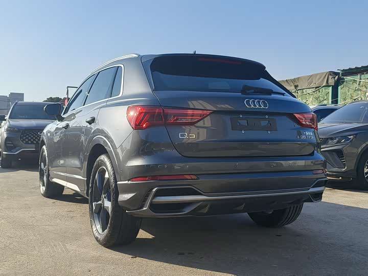 Фото 7 - Audi Q3