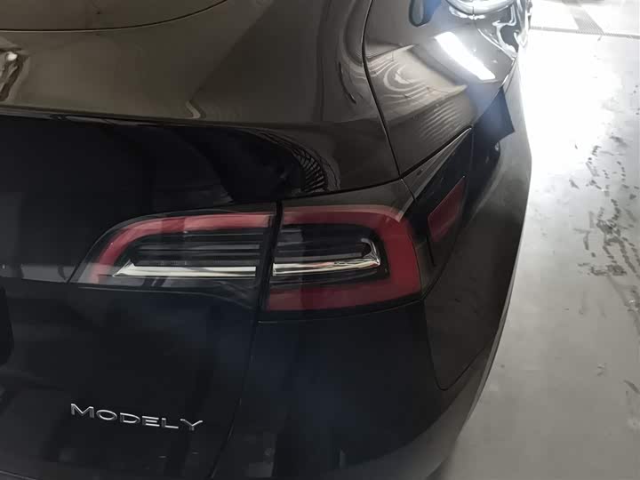 Фото 8 - Tesla Model Y