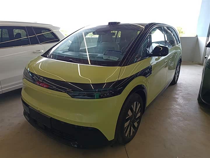 Фото 2 - Zeekr Mix