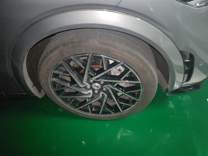 Фото 6 - Ford Mustang Mach-E