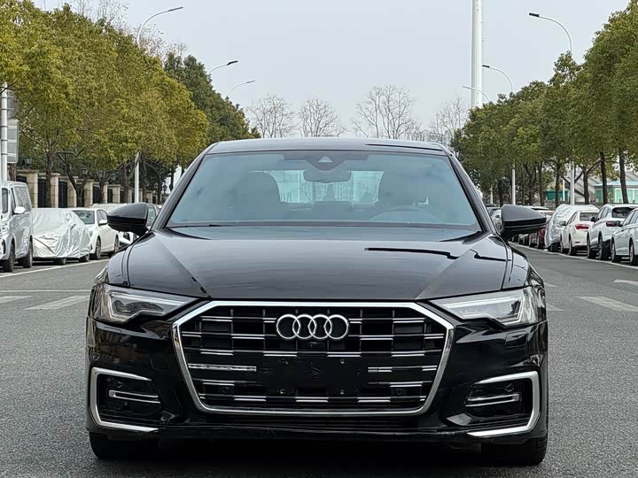 Фото 3 - Audi A6L