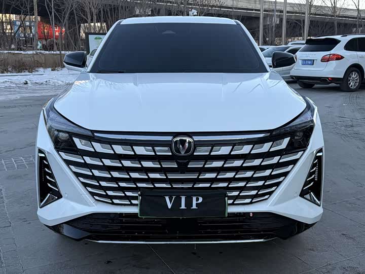 Фото 2 - Changan UNI-Z Hybrid