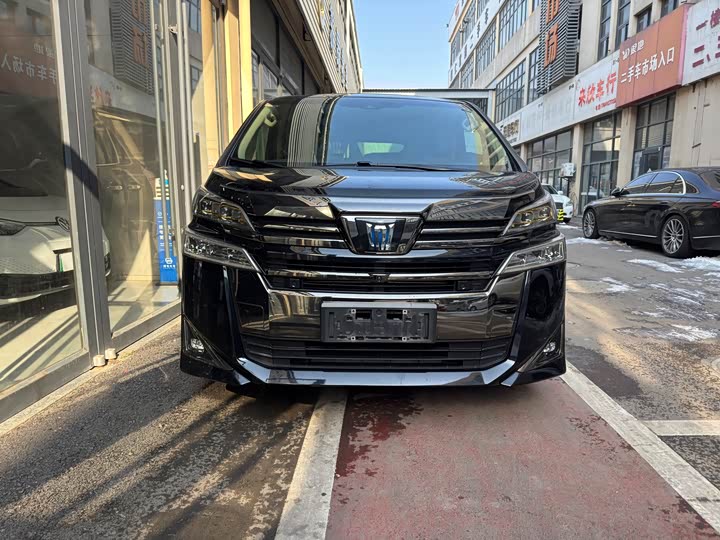 Фото 2 - Toyota Vellfire