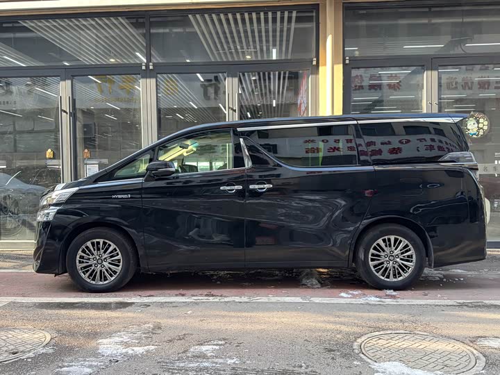 Фото 4 - Toyota Vellfire