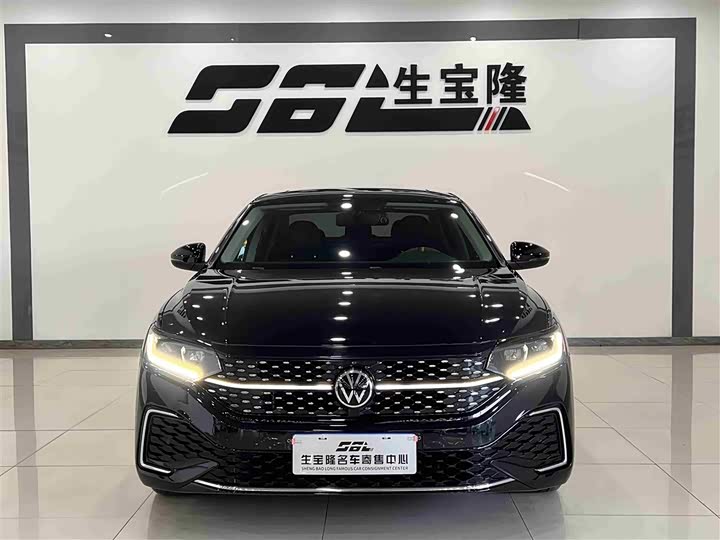 Фото 2 - Volkswagen Passat