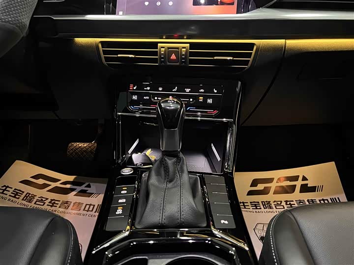 Фото 8 - Volkswagen Passat