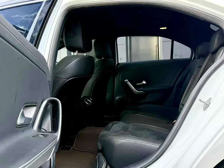 Фото 6 - Mercedes-Benz A-Class