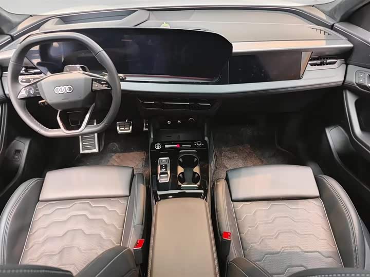 Фото 6 - Audi Q6L e-tron