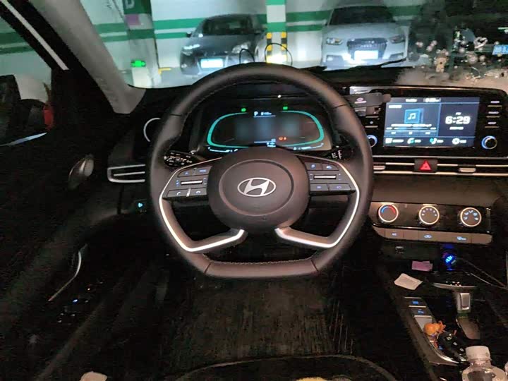 Фото 3 - Hyundai Elantra N line