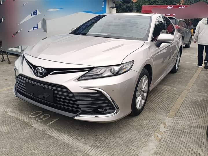 Фото 1 - Toyota Camry