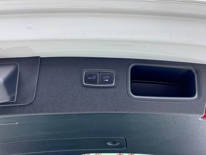 Фото 9 - Porsche Macan