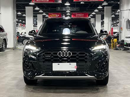 Фото 1 - Audi Q5L