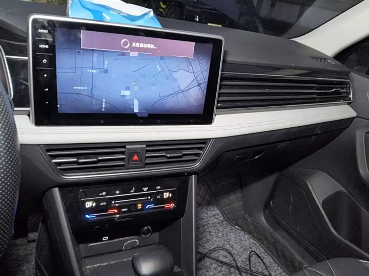 Фото 6 - Volkswagen Tiguan L Pro