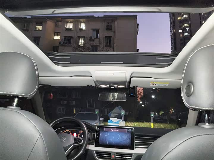 Фото 9 - Volkswagen Tiguan L Pro