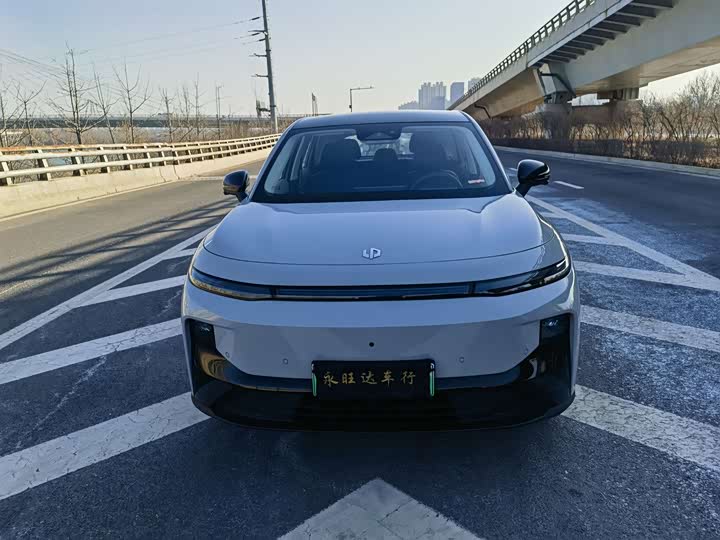 Фото 2 - Leapmotor B10