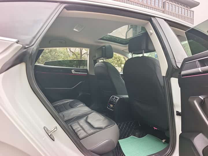 Фото 9 - Volkswagen CC